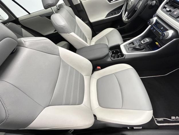 TOYOTA RAV4 2WD 218ch Lounge  TO