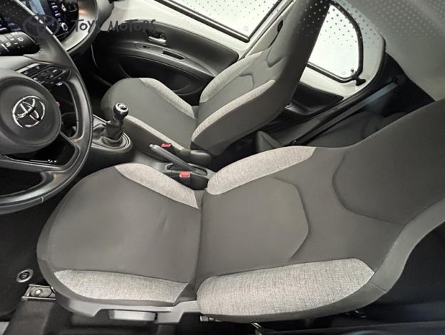 TOYOTA Aygo X 1.0 VVT-i 72 Dynamic  