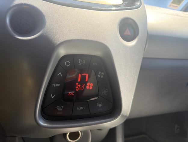 TOYOTA Aygo x-play  1.0 72 ch BVA5