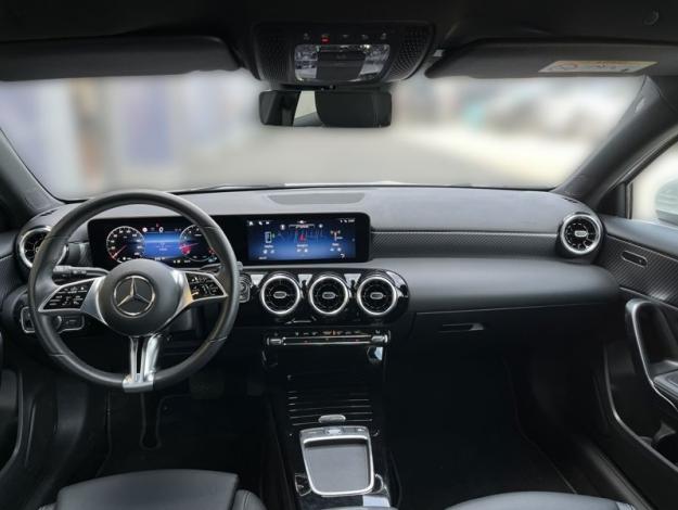 MERCEDES-BENZ A-Třída A 180 (14/18)