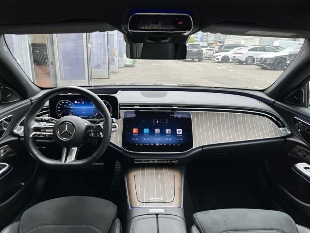 MERCEDES-BENZ E-Třída E 220 d 4MATIC kombi (13/18)