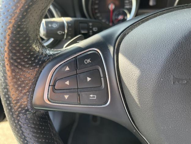 MERCEDES-BENZ GLA 200 d Sensation  