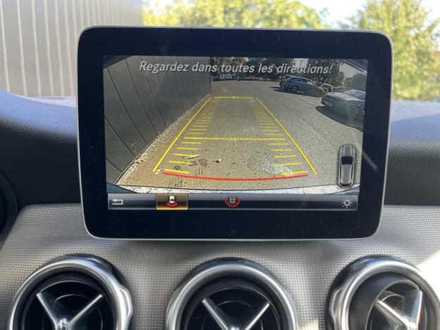 MERCEDES-BENZ GLA 200 d Sensation  