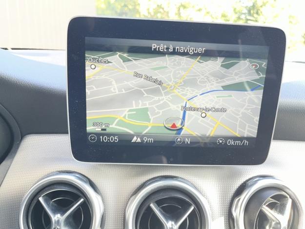 MERCEDES-BENZ GLA 200 d Sensation  