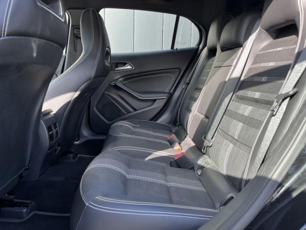 MERCEDES-BENZ GLA 200 d Sensation  