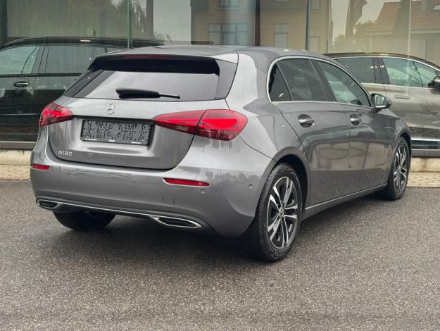 MERCEDES-BENZ A 180 Luxury Line  