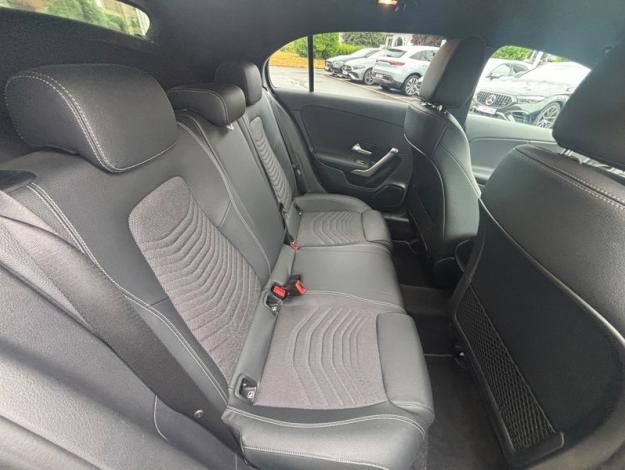 MERCEDES-BENZ A 180 Luxury Line  