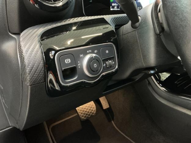 MERCEDES-BENZ A A 180 d