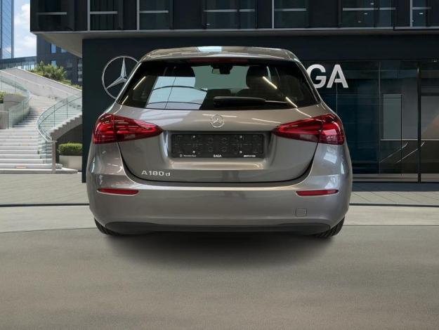 MERCEDES-BENZ A A 180 d