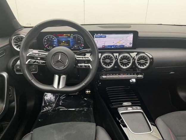 MERCEDES-BENZ CLA Shooting Brake CLA 250 e Hybrid EQ Shooting Brake AMG Line  CLA 250 e Hybrid EQ Shooting Brake Business Line
