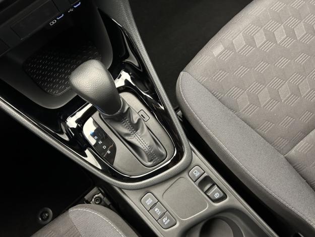 TOYOTA Yaris Hybride 116h Design  