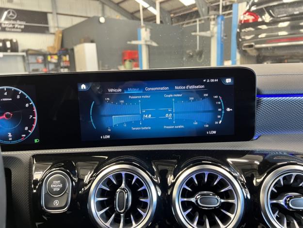 MERCEDES-BENZ CLA 180 SB Luxury Line Pack éclairage  