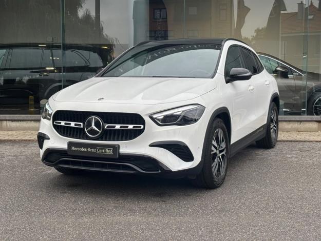 MERCEDES-BENZ GLA 180 d Luxury Pack Night Pano   