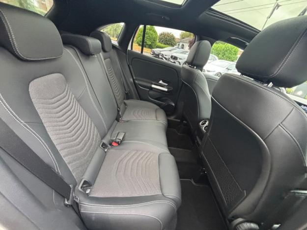 MERCEDES-BENZ GLA 180 d Luxury Pack Night Pano   