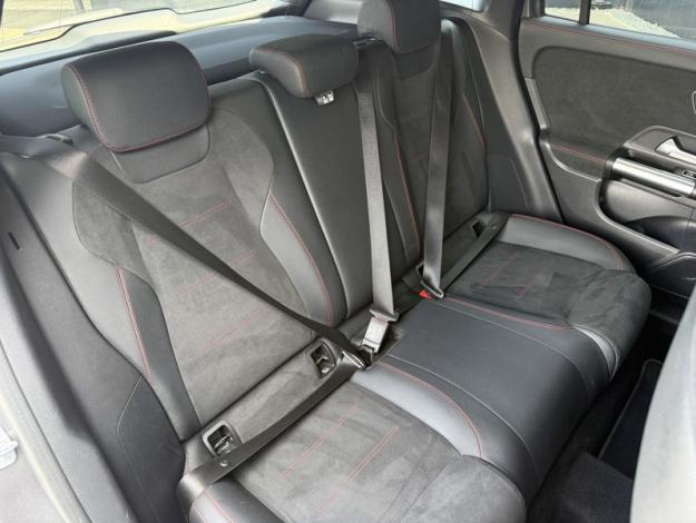 MERCEDES-BENZ GLA 200 d AMG Line  