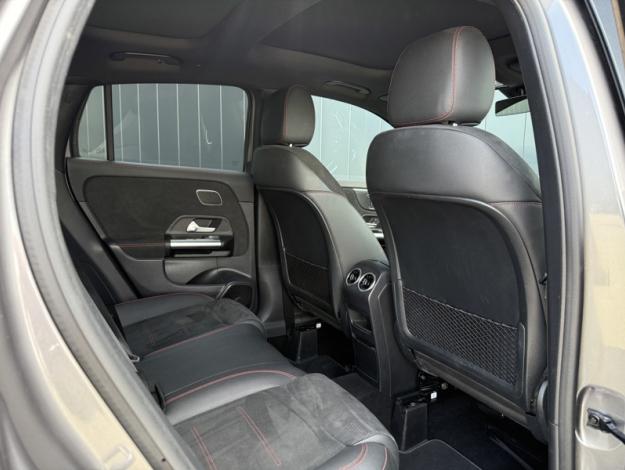MERCEDES-BENZ GLA 200 d AMG Line  