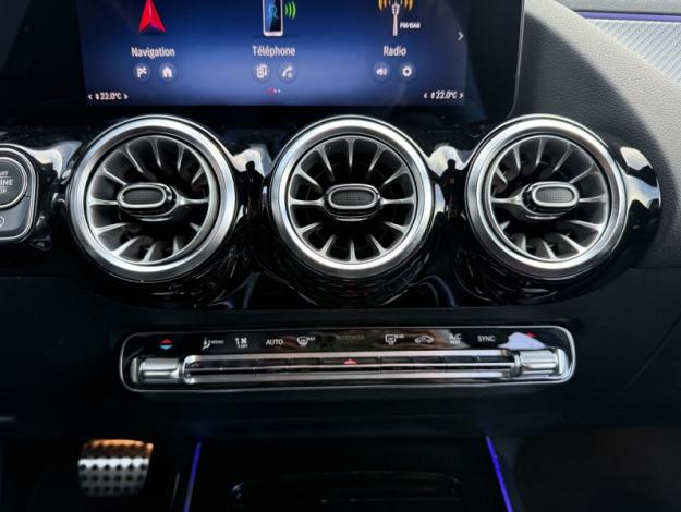 MERCEDES-BENZ GLA 200 d AMG Line  