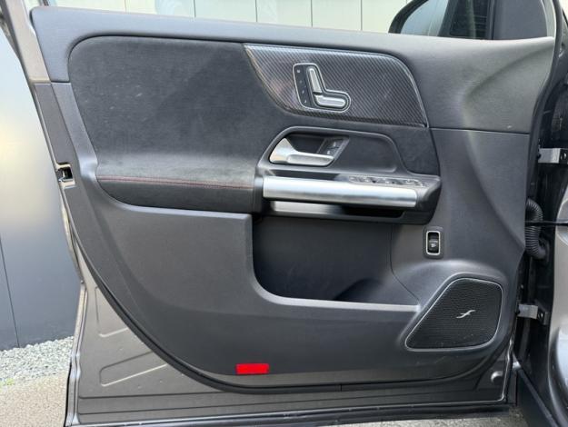 MERCEDES-BENZ GLA 200 d AMG Line  