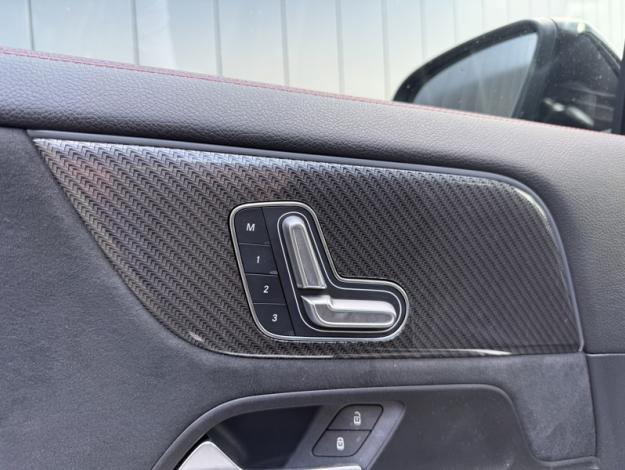MERCEDES-BENZ GLA 200 d AMG Line  