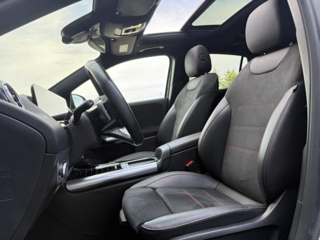 MERCEDES-BENZ GLA 200 d AMG Line  