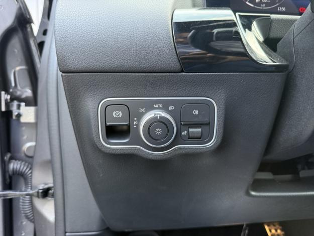 MERCEDES-BENZ GLA 200 d AMG Line  