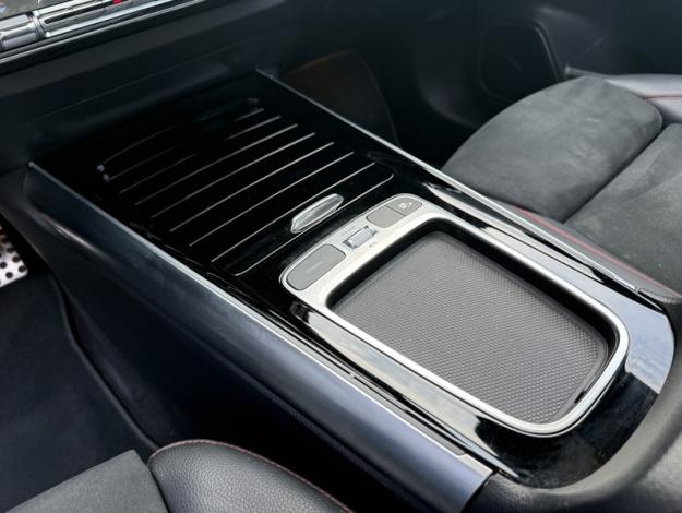 MERCEDES-BENZ GLA 200 d AMG Line  