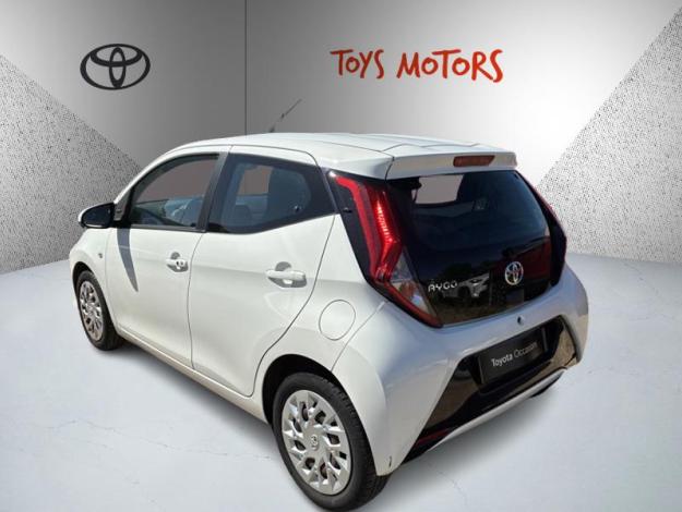TOYOTA Aygo 1.0 VVT-i x-play  1.0 72 ch BVA5