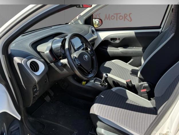TOYOTA Aygo 1.0 VVT-i x-play  1.0 72 ch BVA5
