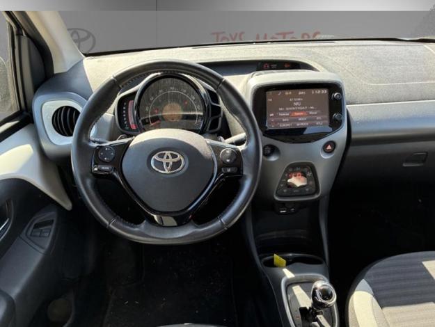 TOYOTA Aygo 1.0 VVT-i x-play  1.0 72 ch BVA5