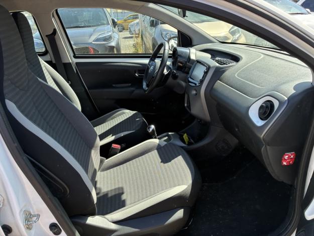 TOYOTA Aygo 1.0 VVT-i x-play  1.0 72 ch BVA5
