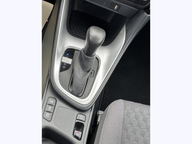 TOYOTA Yaris Hybride 116h France Business  