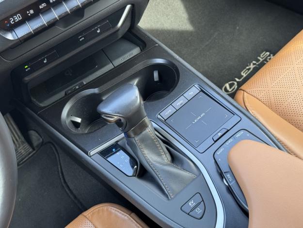LEXUS UX 2.0 250H 2WD Luxe  
