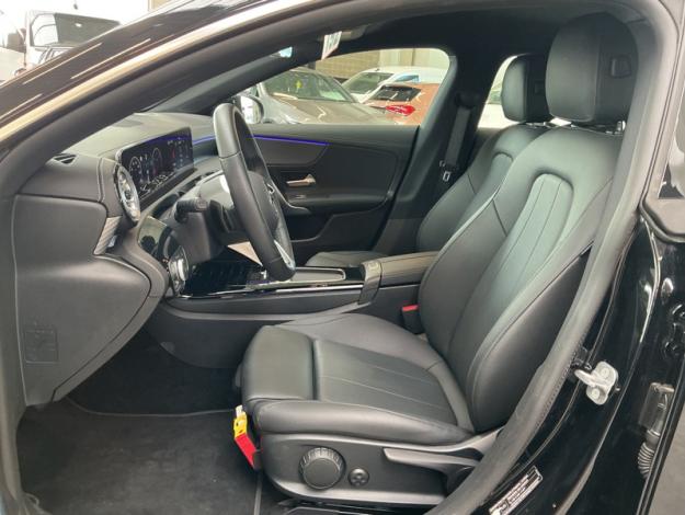 MERCEDES-BENZ CLA 180 d Coupé Luxury Line  