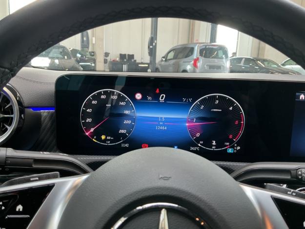 MERCEDES-BENZ CLA 180 d Coupé Luxury Line  