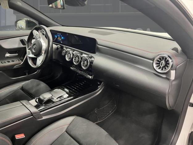 MERCEDES-BENZ CLA 200 d Shooting Brake AMG Line  