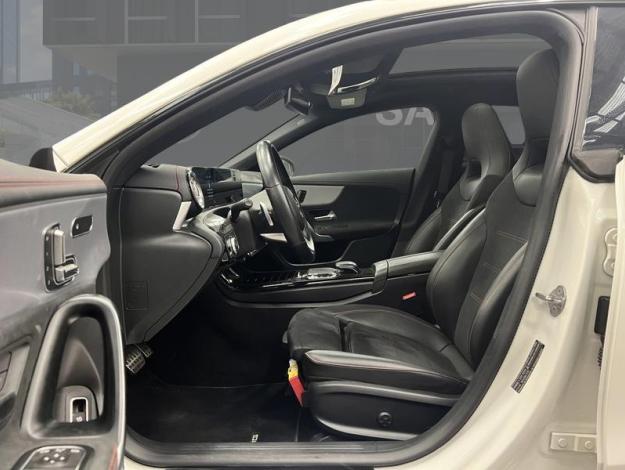 MERCEDES-BENZ CLA 200 d Shooting Brake AMG Line  