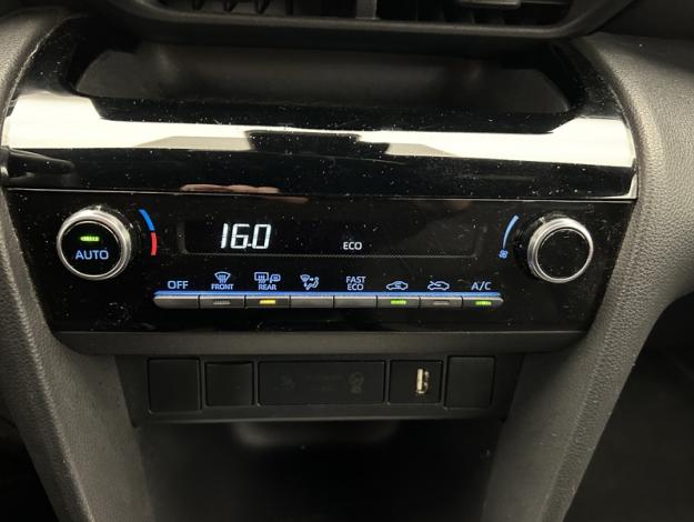 TOYOTA Yaris Cross 1.5 116h Design   