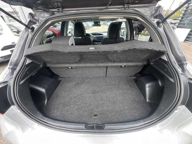 TOYOTA Yaris Design Y20  1.5 111 ch 