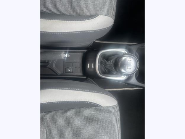 TOYOTA Yaris Design Y20  1.5 111 ch 