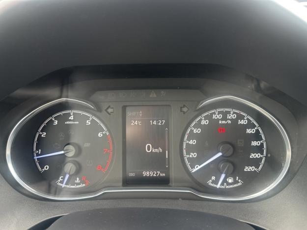 TOYOTA Yaris Design Y20  1.5 111 ch 