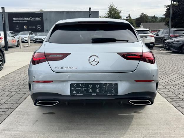 MERCEDES-BENZ CLA 250 e Shooting Break AMG Pack Night   