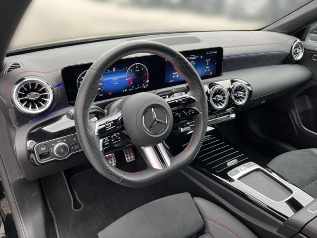 MERCEDES-BENZ CLA-Třída CLA 180 d kupé AMG Line (10/18)
