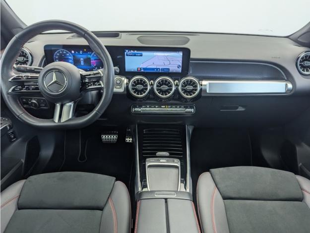 MERCEDES-BENZ GLB 200 d AMG Line  