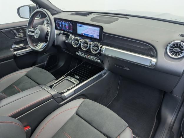 MERCEDES-BENZ GLB 200 d AMG Line  