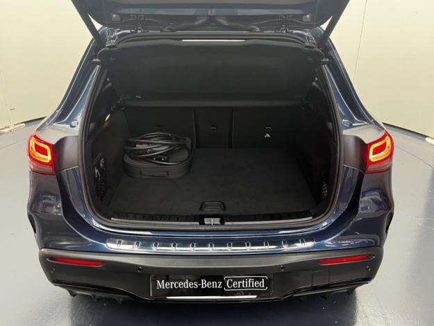 MERCEDES-BENZ EQA 250+ AMG Line  