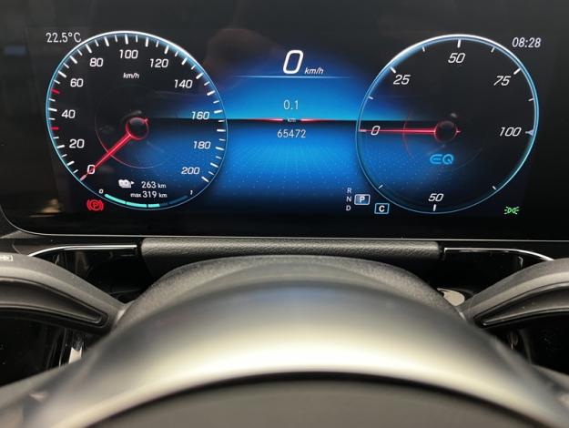 MERCEDES-BENZ EQA 250+ AMG Line  