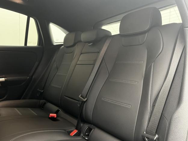 MERCEDES-BENZ EQA 250+ AMG Line  