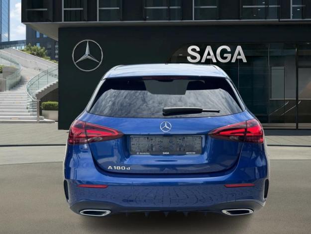 MERCEDES-BENZ A 180 d AMG Pack Night Toit Pano  