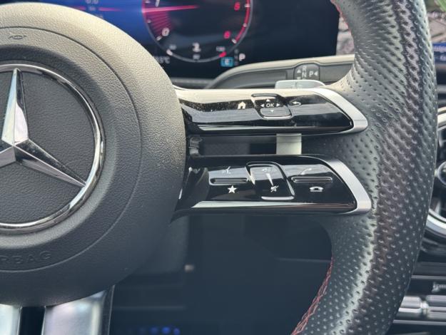 MERCEDES-BENZ A 180 d AMG Pack Night Toit Pano  