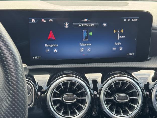 MERCEDES-BENZ A 180 d AMG Pack Night Toit Pano  